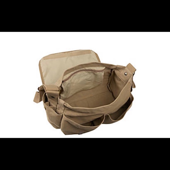 Messenger Bag by Everest in Black with Painted Owl - Picture 4 of 5